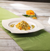 Tagliolini_con_pesto_rucola_ricotta_salata_peperoncino_dolce_lacrima greci